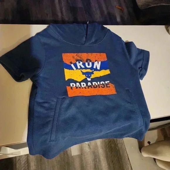 UNDER ARMOUR BOYS TOP - Picture 2 of 6